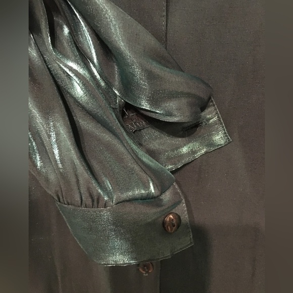 Shimmery Green Button Down Blouse Sz 2X - Picture 2 of 3